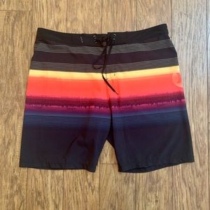Hurley Men’s size 38 waist swim trunks